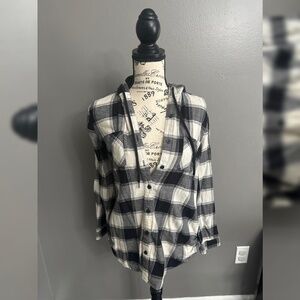 No Boundaries Juniors 7-9 Black Plaid Button up Shirt/Hoodie